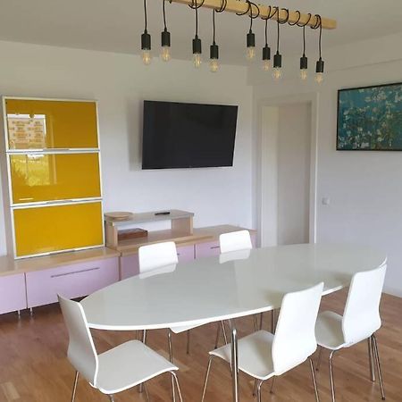 Garden Leisure Apartments Braşov Extérieur photo